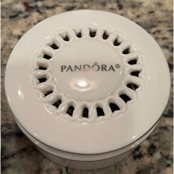 Authentic Retired Pandora Essence Bracelet with 18 14KT Gold Charms 7.1 in - Picture 8 of 8